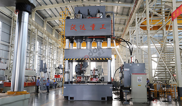 复合材料成型液压机_1500吨液压机
