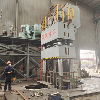 石墨坩埚生产设备-2500吨坩埚成型液压机