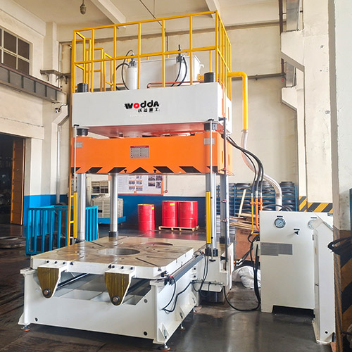 120吨轮胎模具试验机