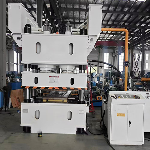 2400吨不锈钢门板压花机