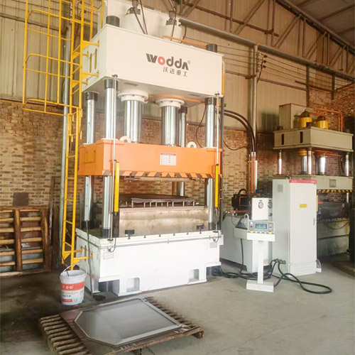 400吨汽车驾驶室配件冲压液压机