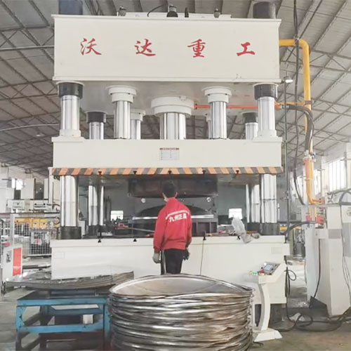 500吨不锈钢水塔封盖成型液压机