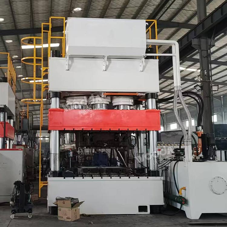 1200吨四柱液压机