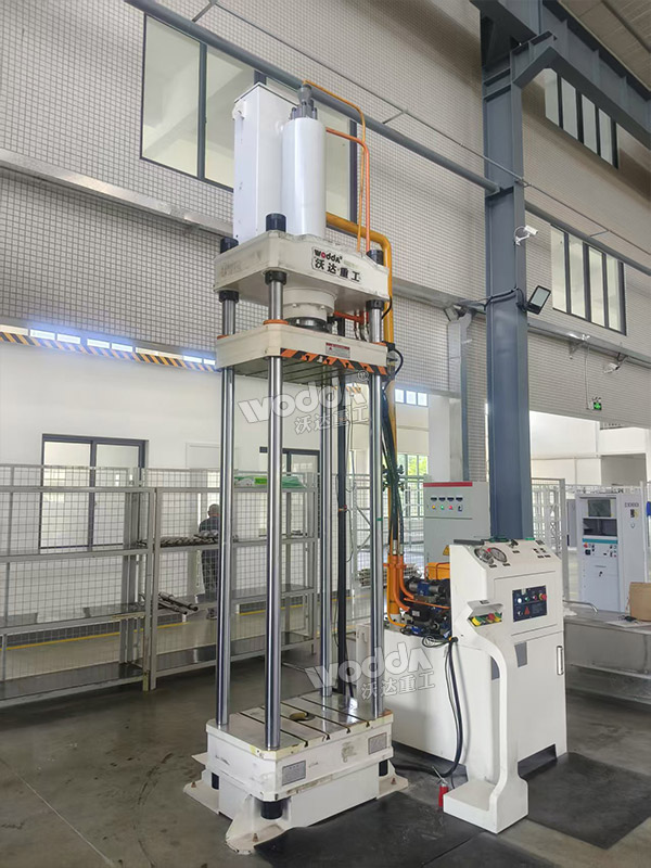 大行程200吨四柱液压机