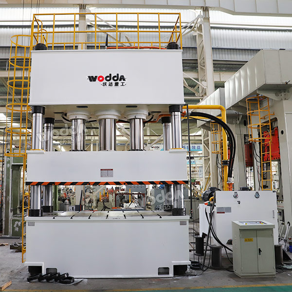 1000吨四柱油压机