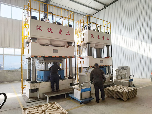 1600吨木屑托盘液压机