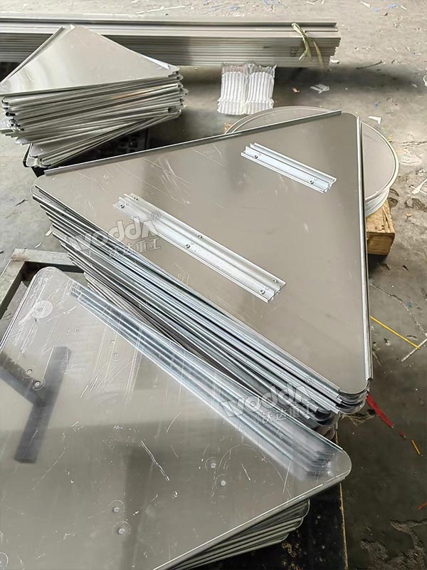 三角形铝制交通标志牌