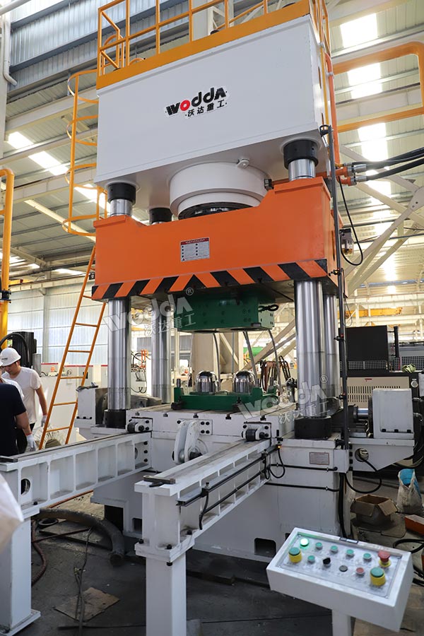 1000吨玻璃钢头盔成型液压机