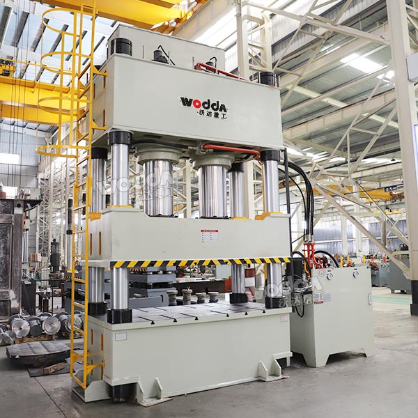 1000吨四柱液压机