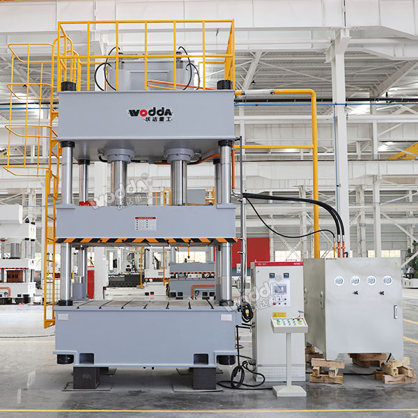 315吨四柱液压机