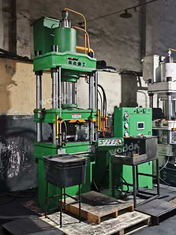 200吨粉末成型液压机