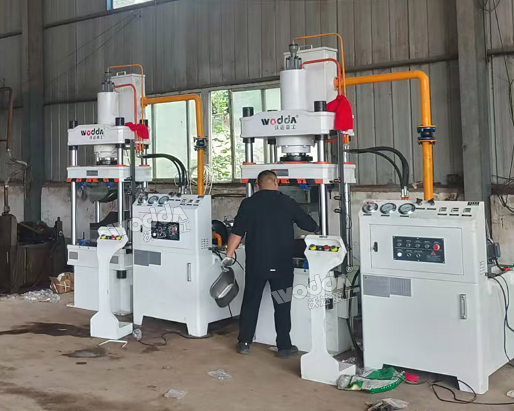 100吨不锈钢盆拉伸液压机现场