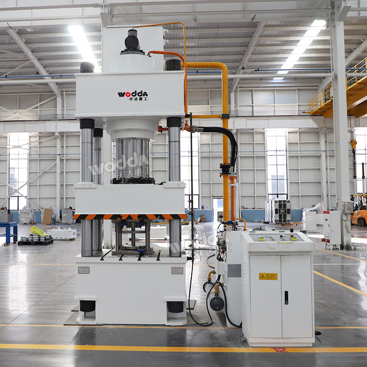 500吨四柱液压机