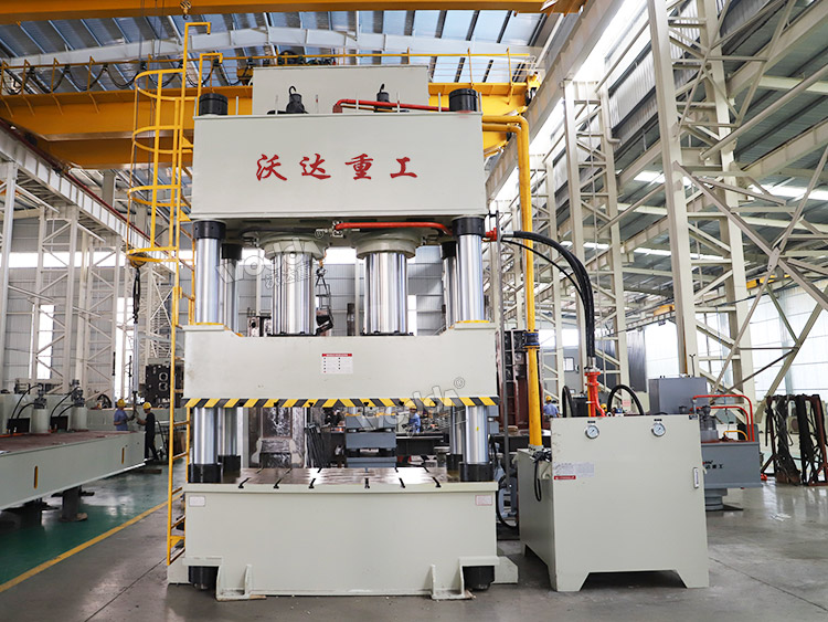 1000吨四柱液压机