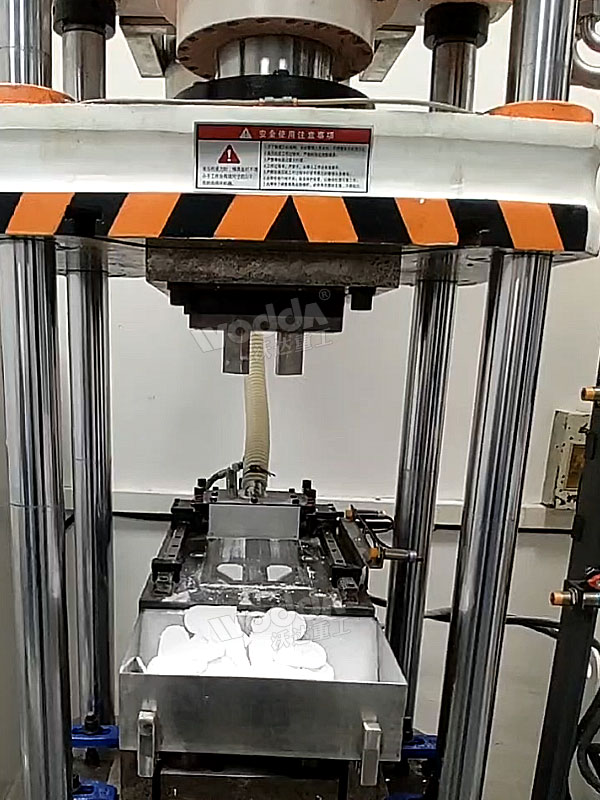 63吨粉末成型液压机