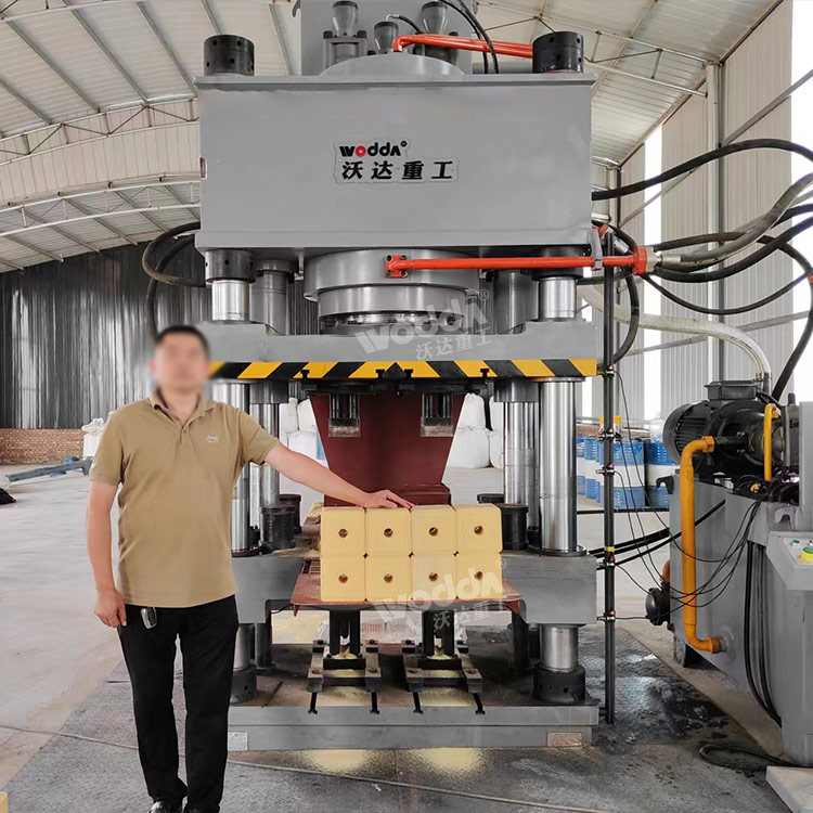 盐砖压块机