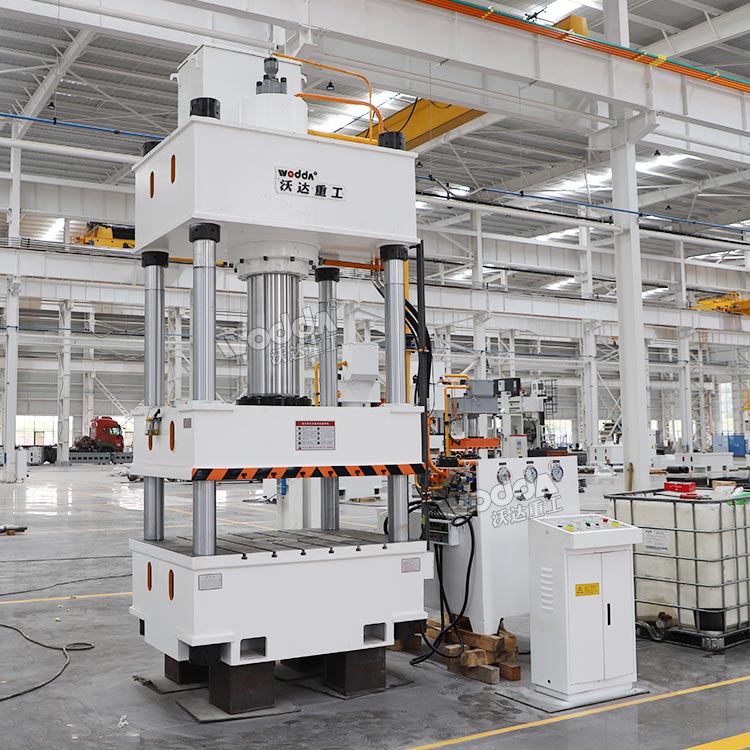 315吨四柱液压机