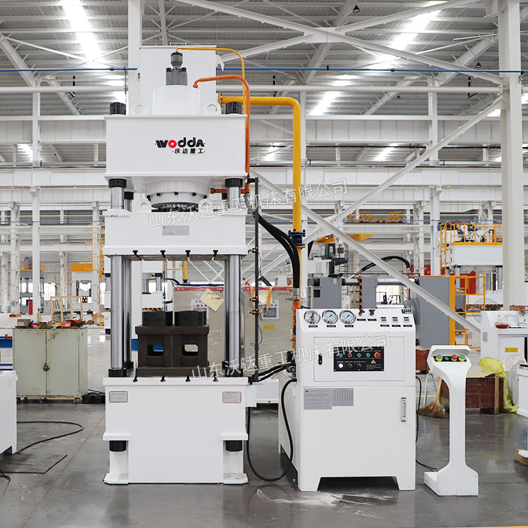 250吨四柱液压机