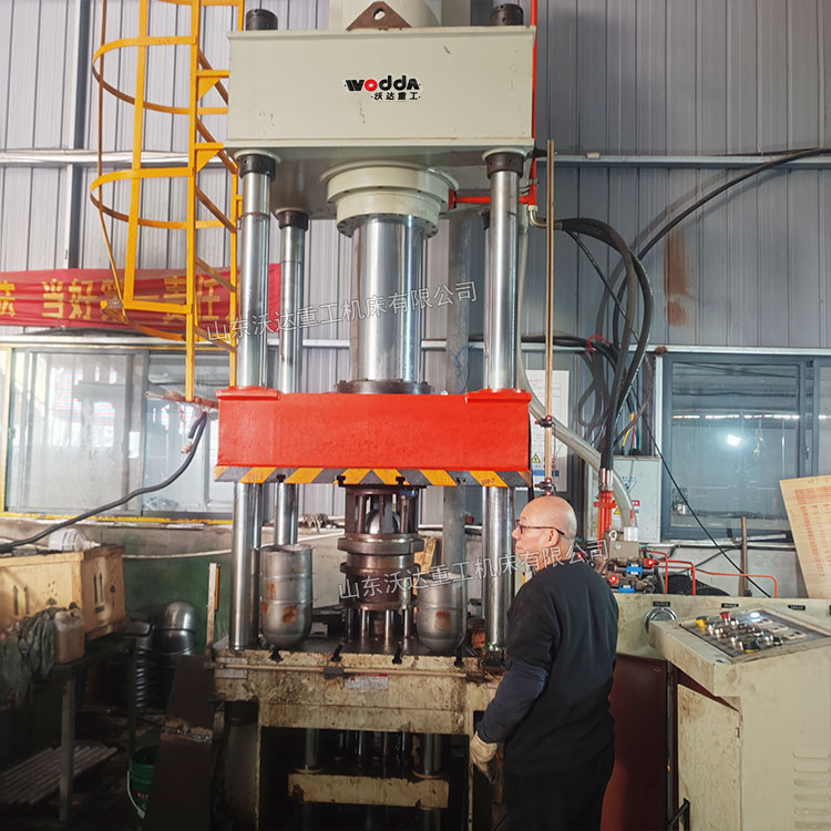 315吨四柱液压机带液压垫