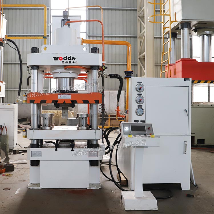 200吨四梁四柱液压机