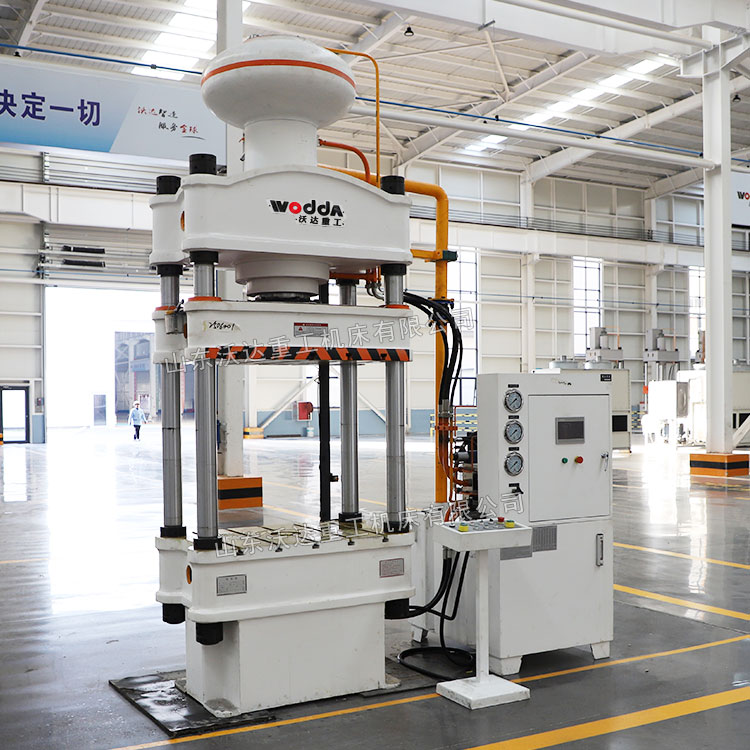 200t三梁四柱液压机