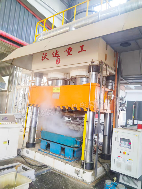 1600吨木屑托盘生产线 1600吨木屑托盘生产线