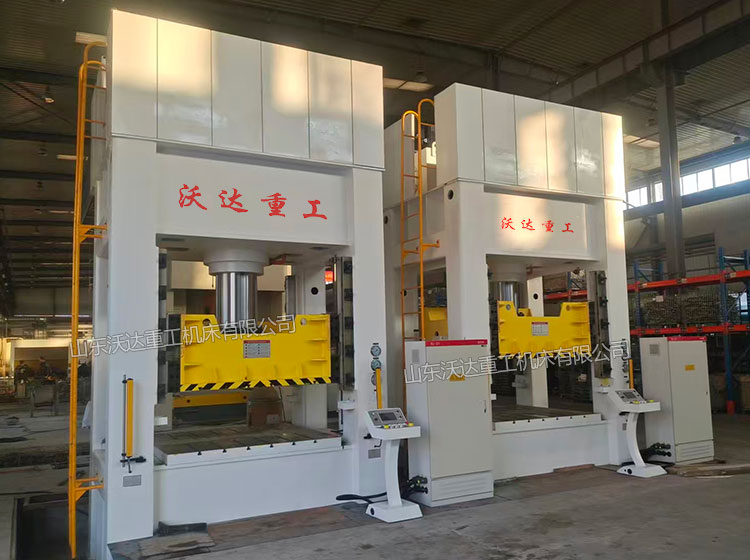 500吨框架式液压机调试完成 500吨框架式液压机调试完成