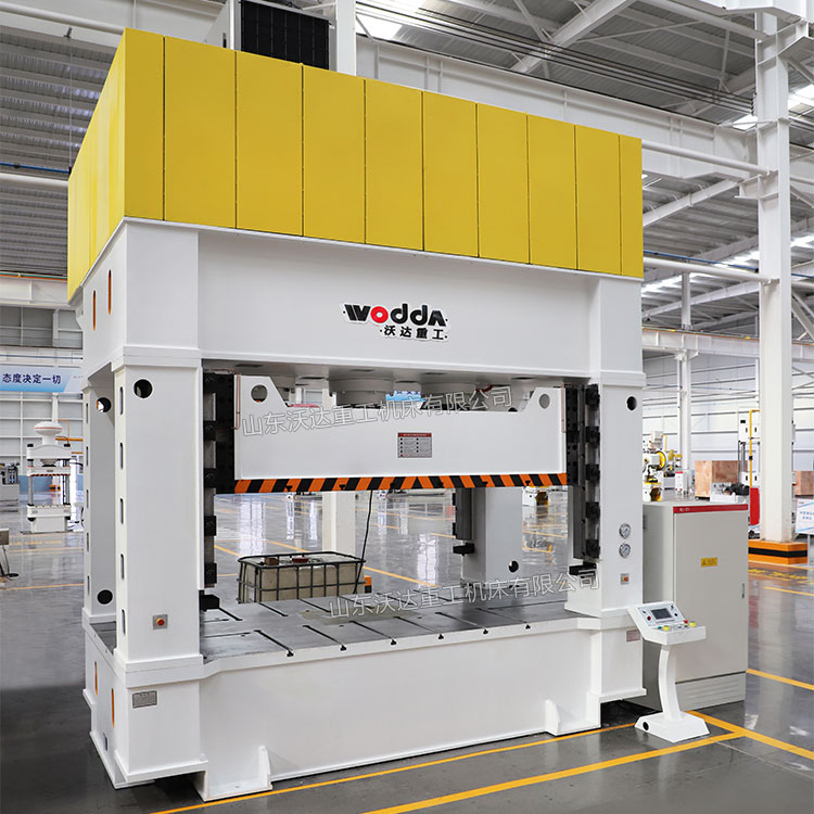 630吨框架式液压机 630吨框架式液压机