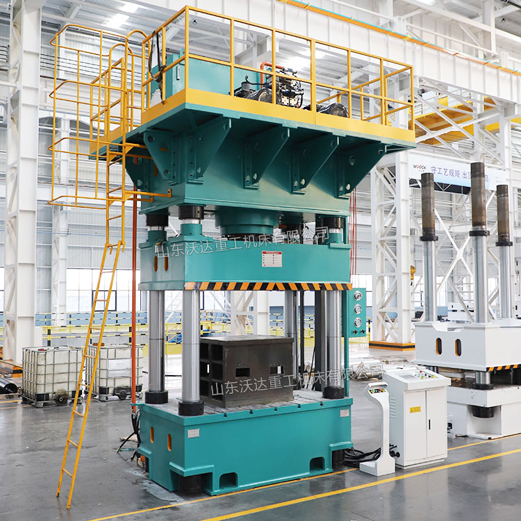 630吨四柱液压机 630吨四柱液压机