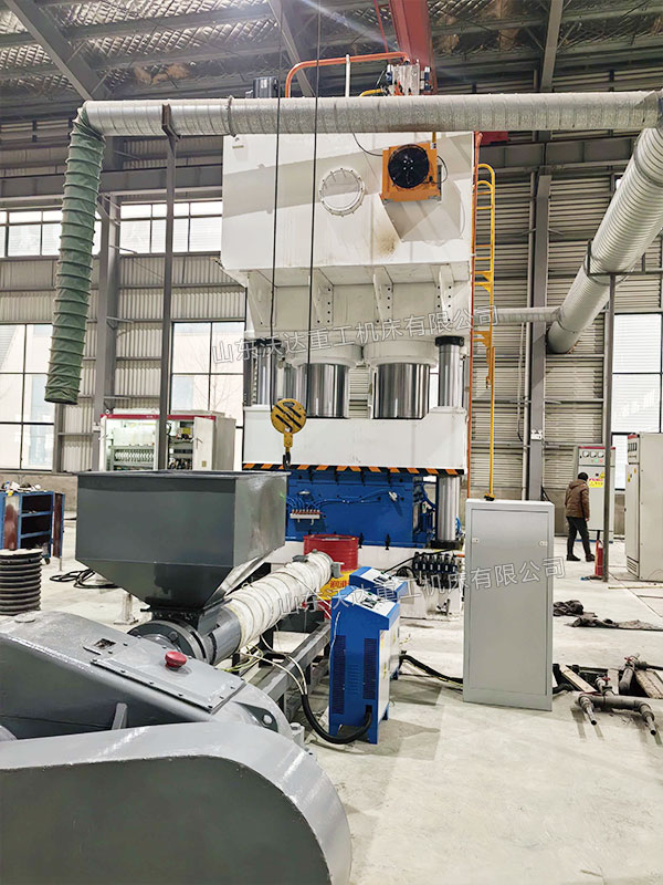 塑料托盘生产线现场