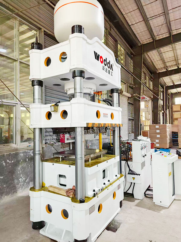 315吨不锈钢托盘拉伸液压机调试