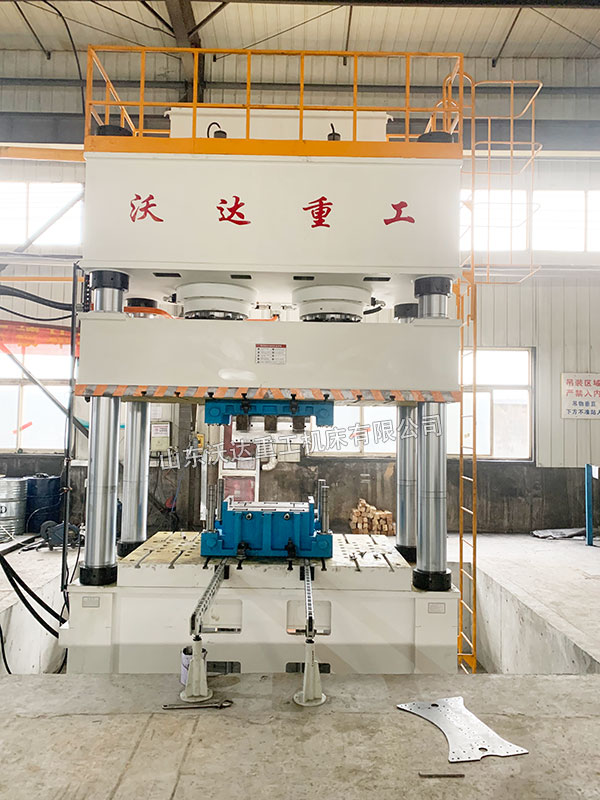 1250吨汽车配件成型液压机 1250吨汽车配件成型液压机