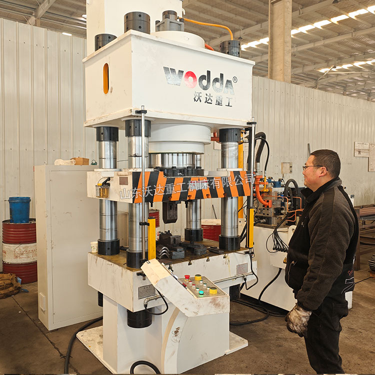 500吨四柱液压机现场试机 500吨四柱液压机现场试机