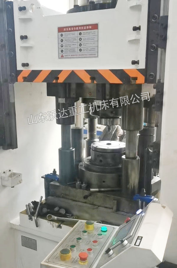 315吨框架式液压机冷压铝制拉杆成型 315吨框架式液压机冷压铝制拉杆成型