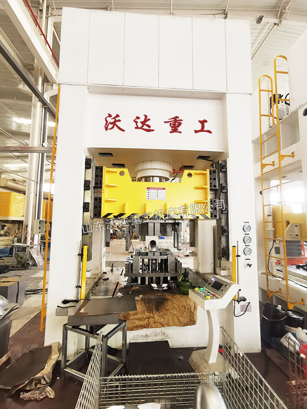 500吨框架式液压机