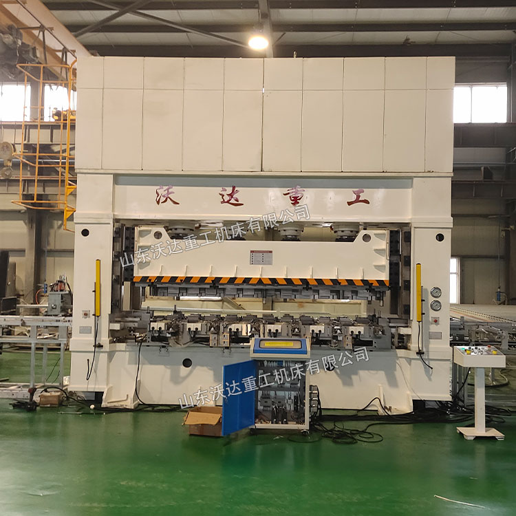 315吨镀锌钢跳板成型液压机