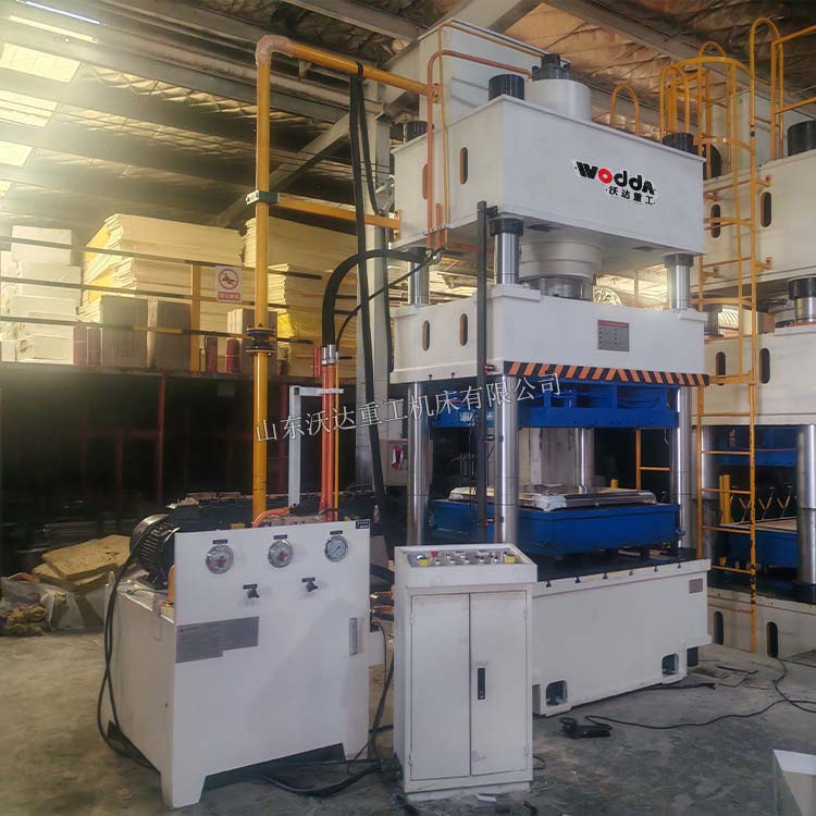 400吨四柱液压机冲压不锈钢水箱板 400吨四柱液压机冲压不锈钢水箱板