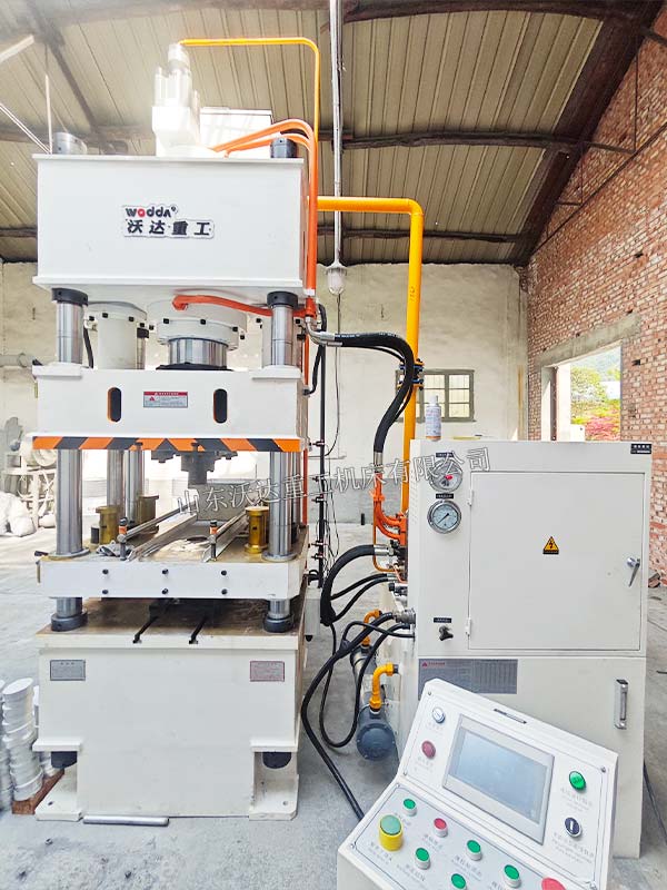 200吨铝粉压块机