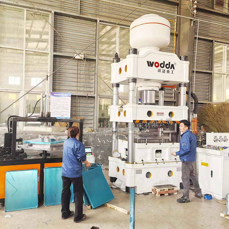 315吨四柱液压机拉伸不锈钢方盘