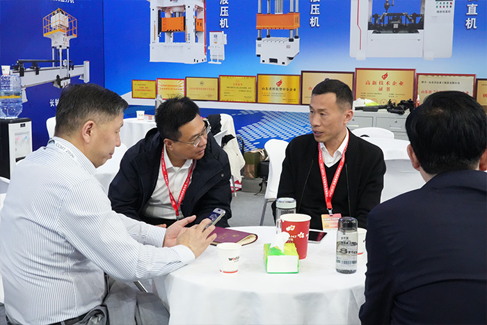 沃达重工-中国数控机床展