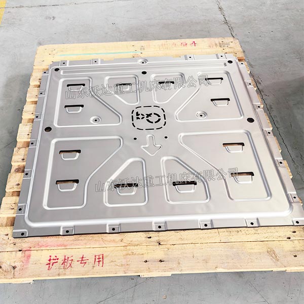 汽车电池下护板