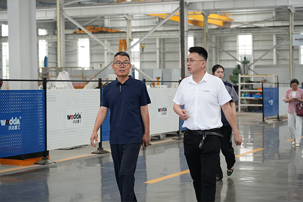 参观加工车间 参观加工车间