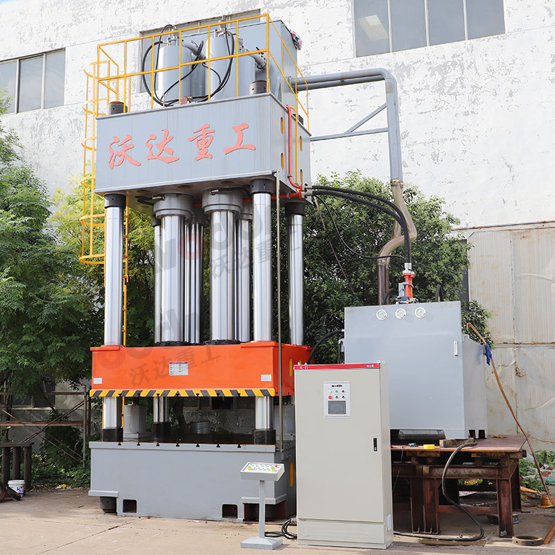 2000吨坩埚成型液压机_坩埚生产设备